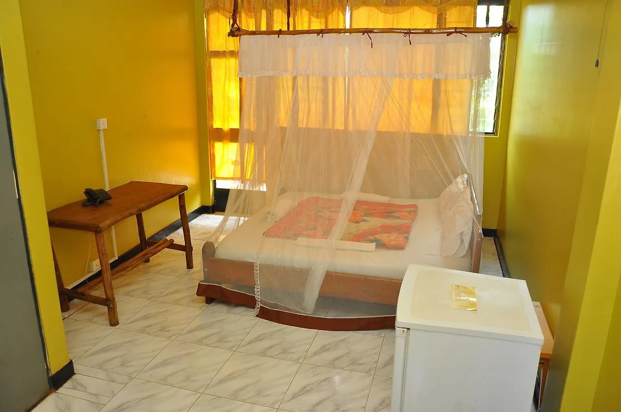 Bativa Hotel Makerere 2*,
